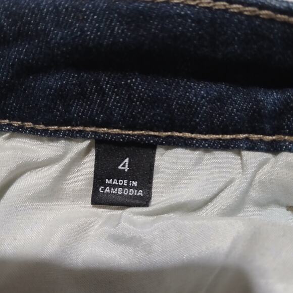 Simply Vera Vera Wang Denim 4 Capri Mid Rise Dark-Wash Straight Leg - Picture 5 of 10